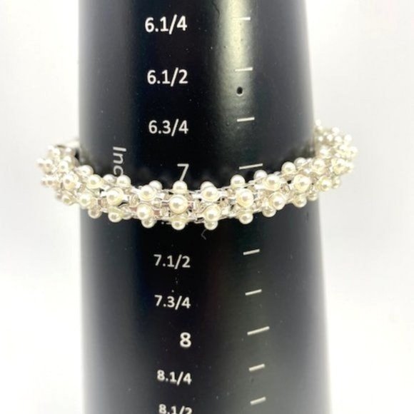 Rare Gloria Vanderbilt Crystal Pearl Bracelet - 7 inches - Picture 7 of 7